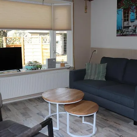Knus Vakantiehuis Op Rustig Park Holiday home Putten
