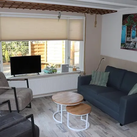 Holiday home Knus Vakantiehuis Op Rustig Park Putten